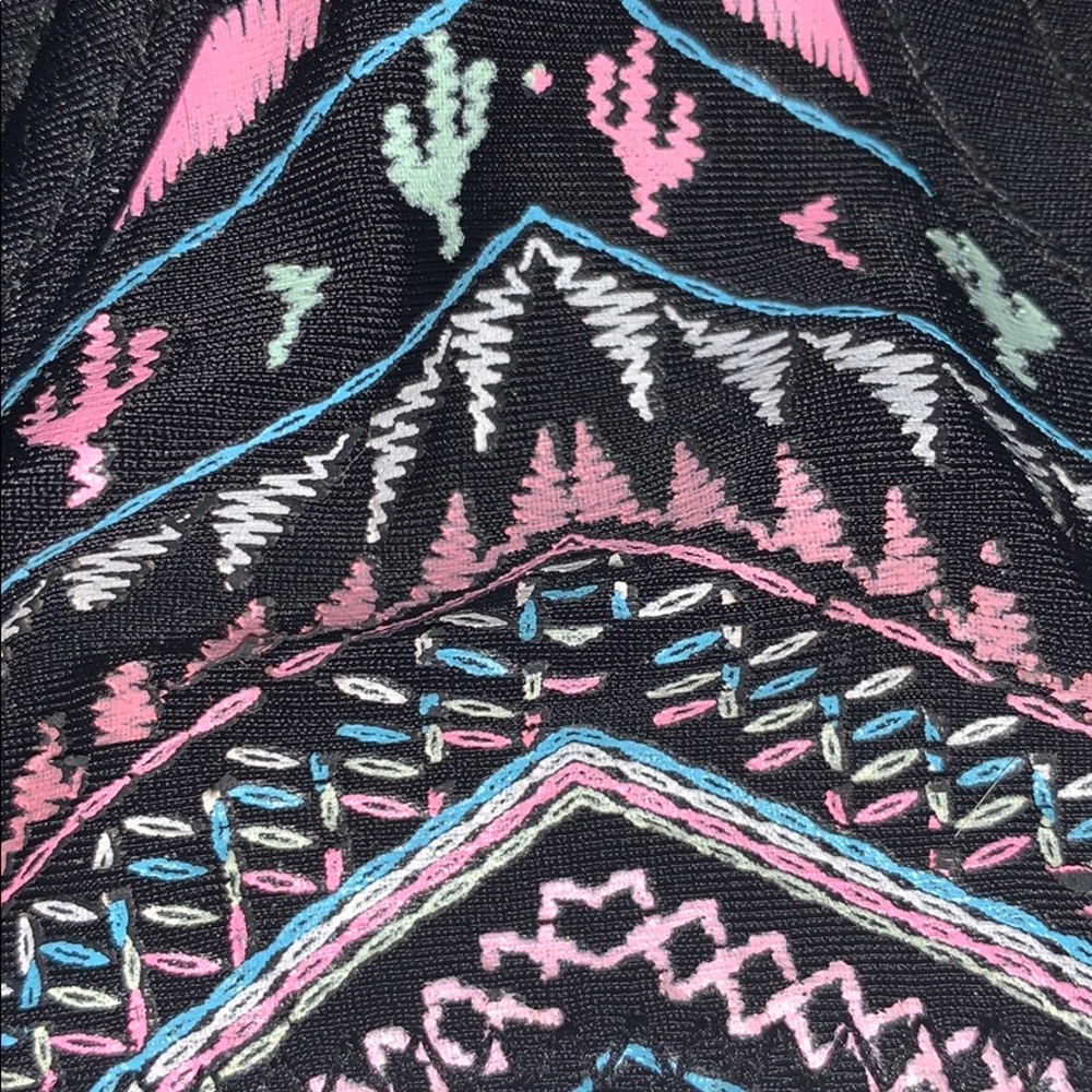 Aztec bikini top - Picture 2 of 3